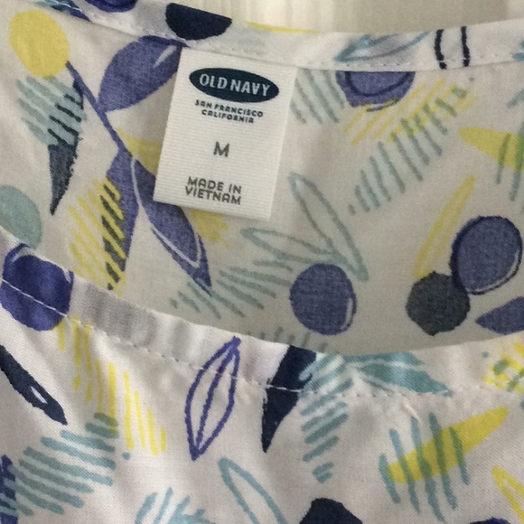 🎉HP🎉Old Navy peplum top - Picture 4 of 6